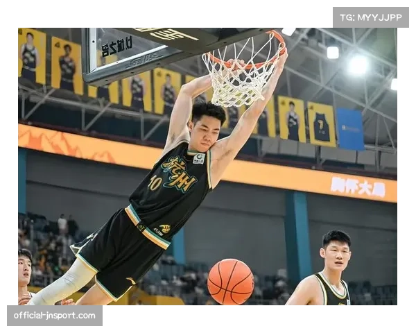 朱俊龙弱侧站位成熟 广厦进攻体系重要组成部分